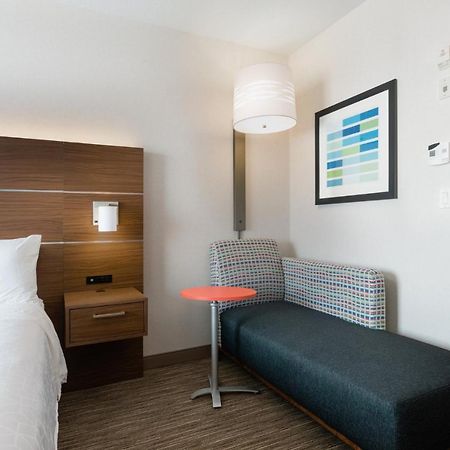 Holiday Inn Express Grande Prairie By Ihg Eksteriør billede