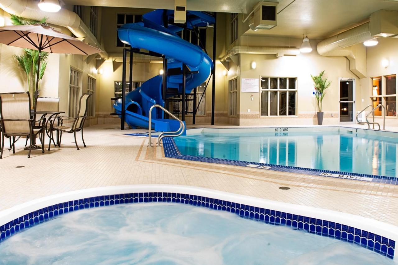 Holiday Inn Express Grande Prairie By Ihg Eksteriør billede
