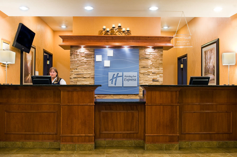 Holiday Inn Express Grande Prairie By Ihg Eksteriør billede