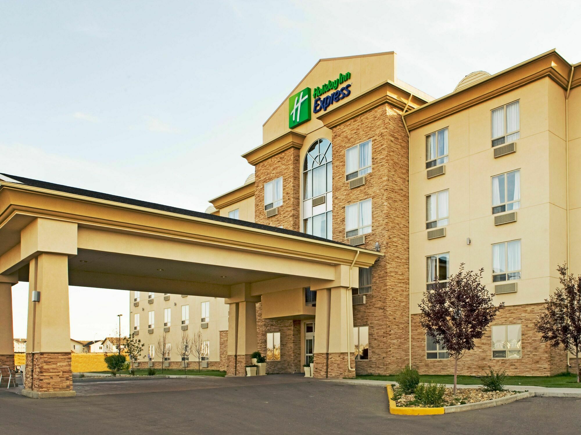 Holiday Inn Express Grande Prairie By Ihg Eksteriør billede