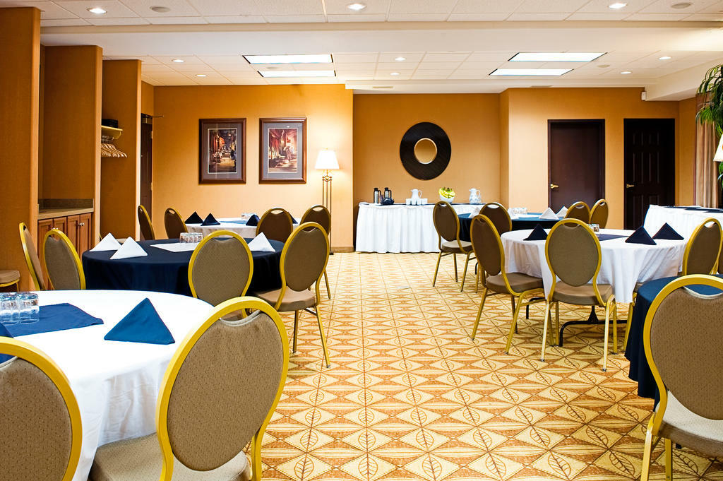 Holiday Inn Express Grande Prairie By Ihg Eksteriør billede