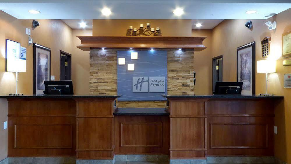 Holiday Inn Express Grande Prairie By Ihg Eksteriør billede