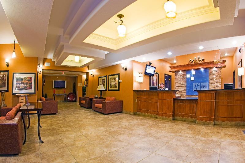 Holiday Inn Express Grande Prairie By Ihg Eksteriør billede